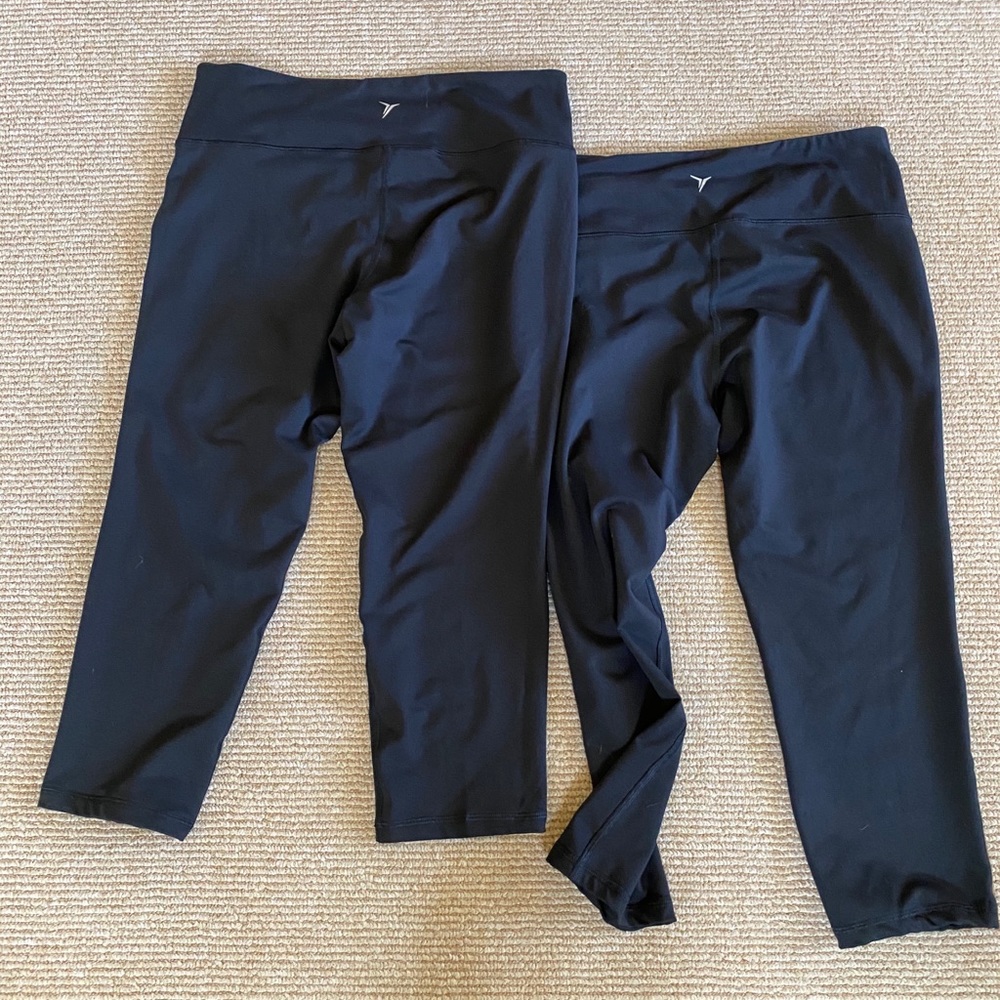 Bundle of 2 Old Navy High Waist Crop Leggings L
